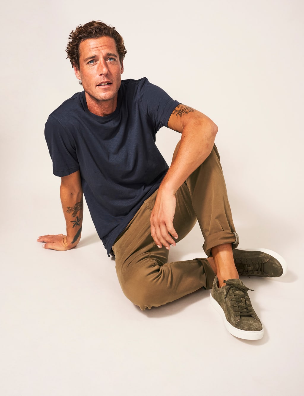 Regular Fit Chinos 1 of 5