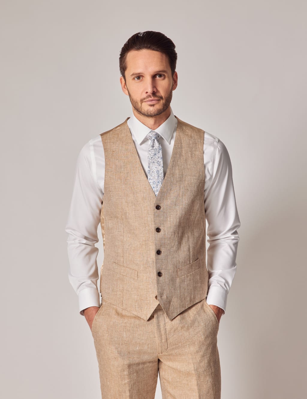 Tailored Fit Pure Linen Waistcoat 1 of 6