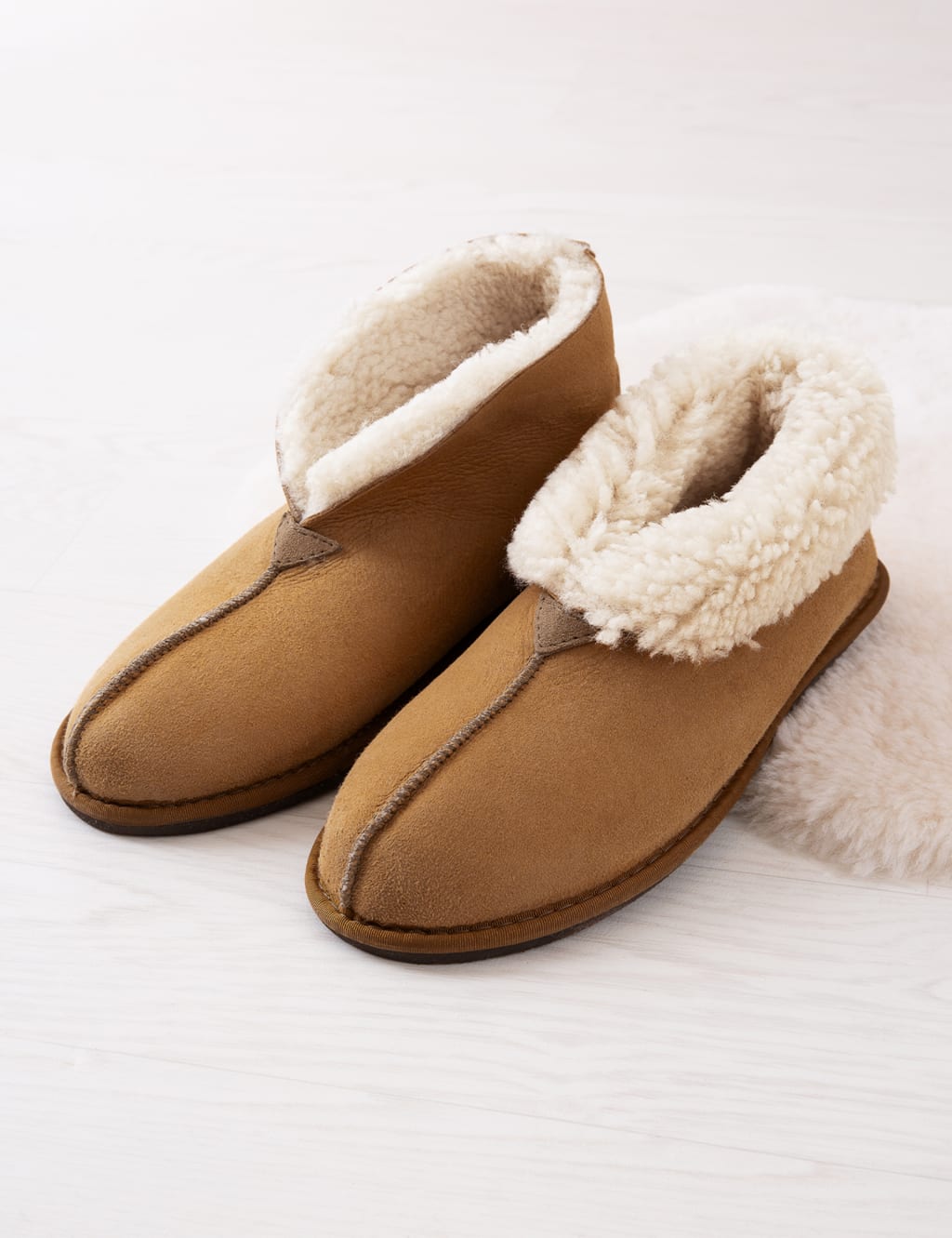 Sheepskin Slipper Boots Celtic Co. M S