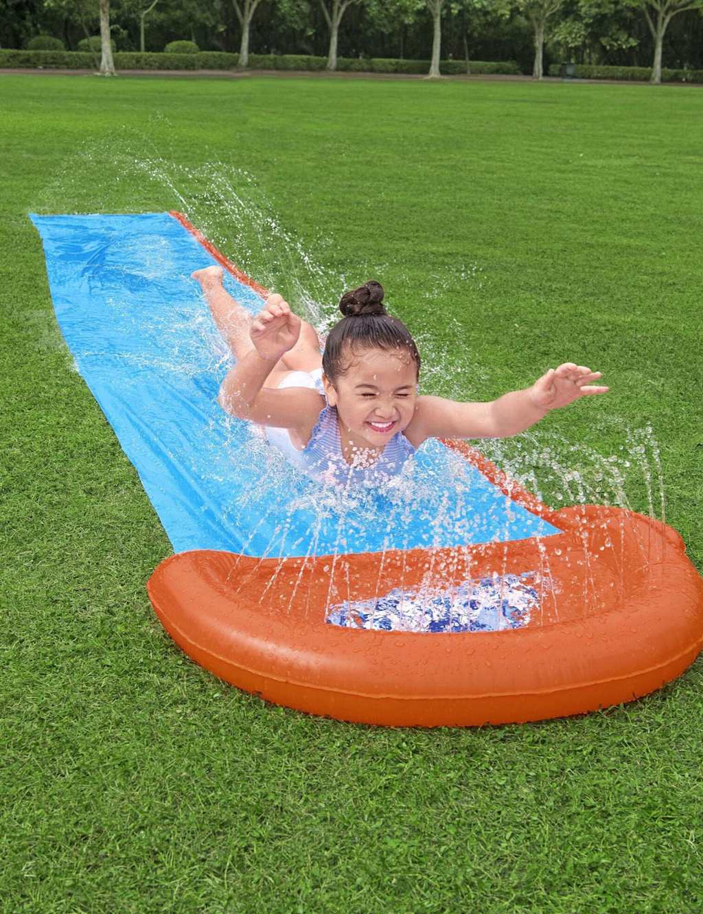 Water Slide with Sprinklers (3+ Yrs) 3 of 7