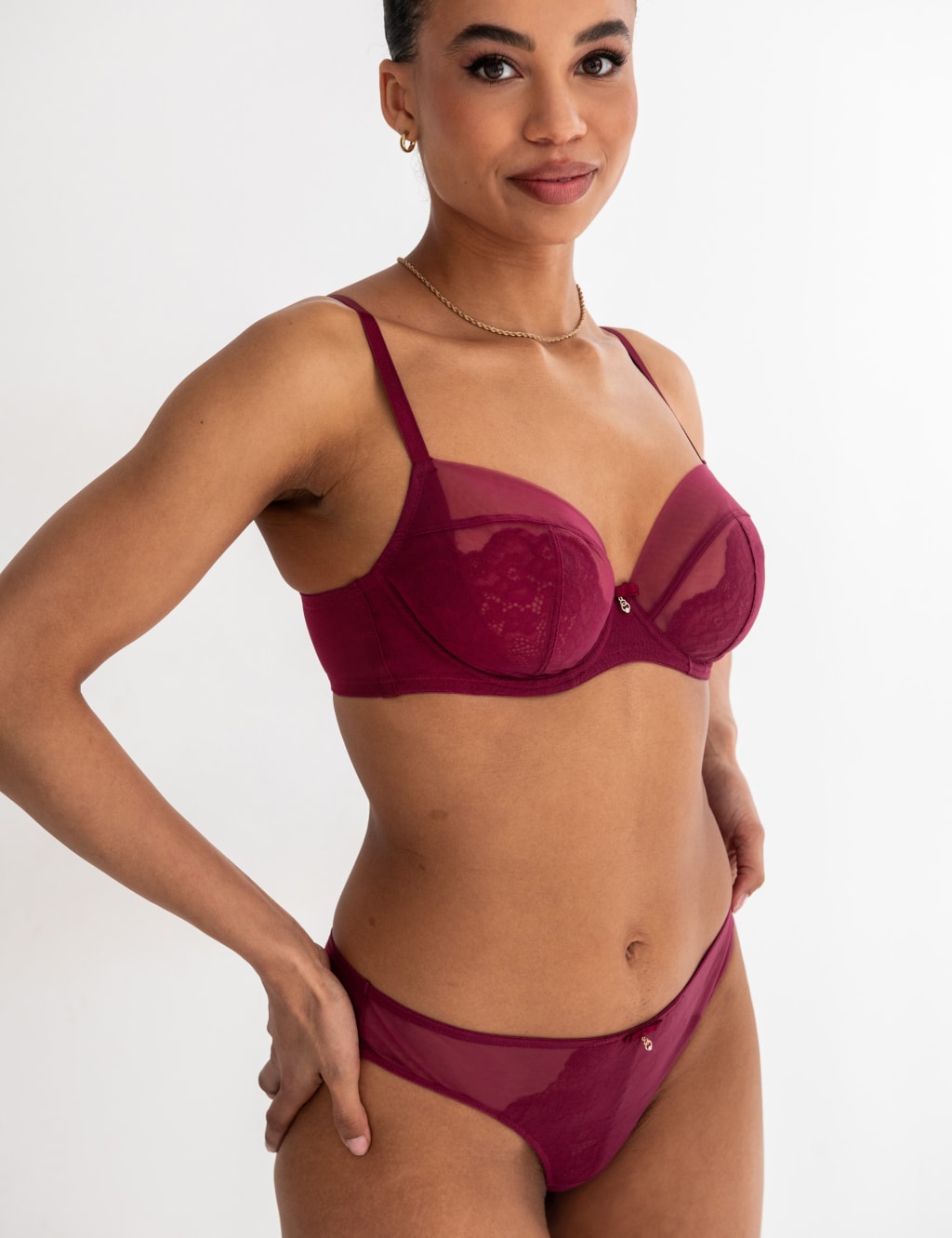 Milan Mesh & Lace Thong 3 of 7