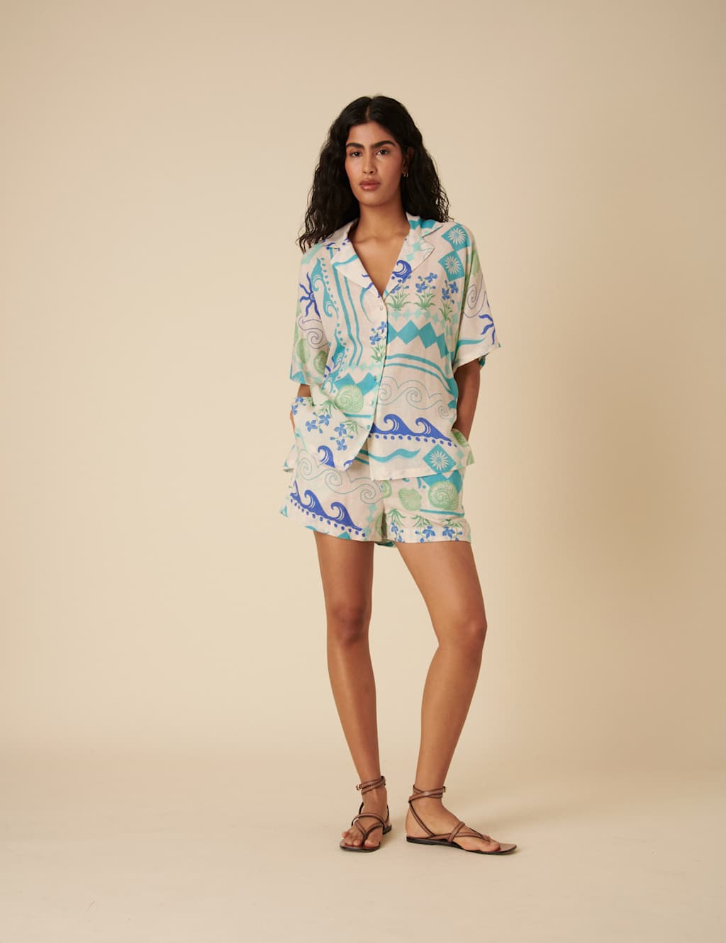 High Waisted Printed Shorts With Linen 2 of 5