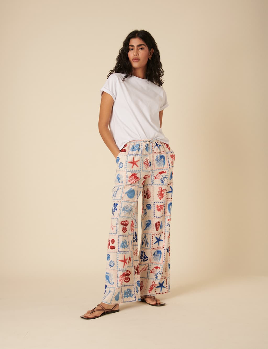 Lyocell Rich Relaxed Trousers with Linen 2 of 4
