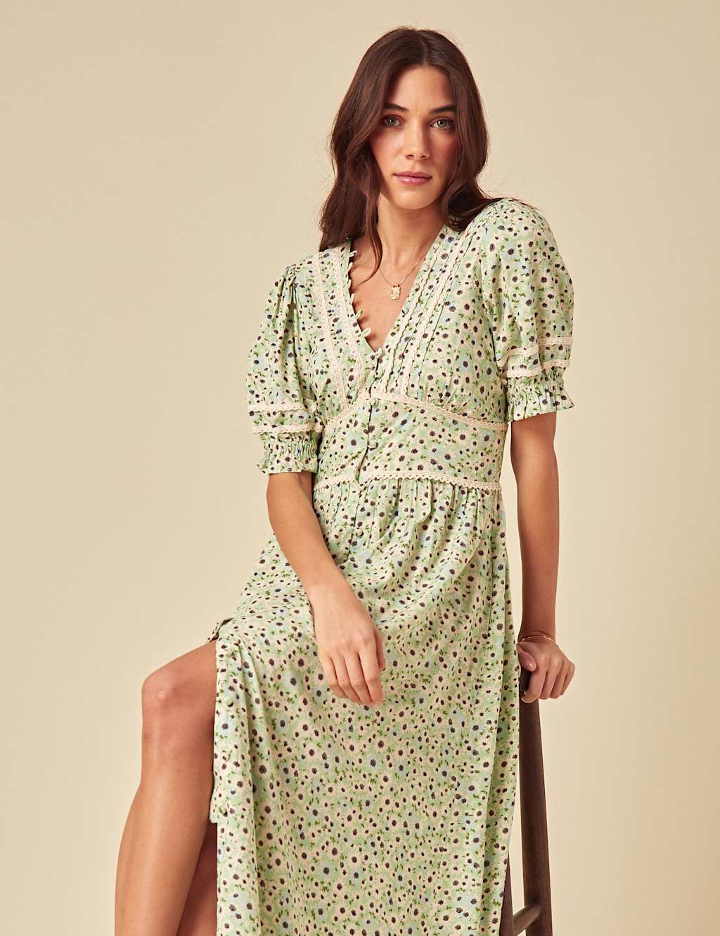 Ditsy Floral V-Neck Midi Waisted Dress 4 of 4