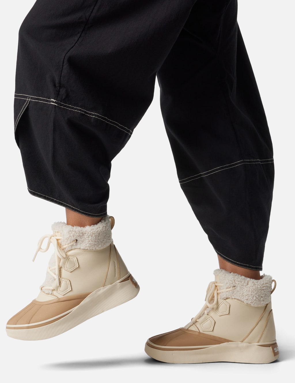 Out N About IV Chillz Leather Walking Boots Sorel M S