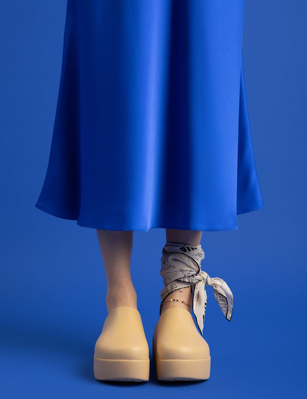 Platform Clogs 3 of 6