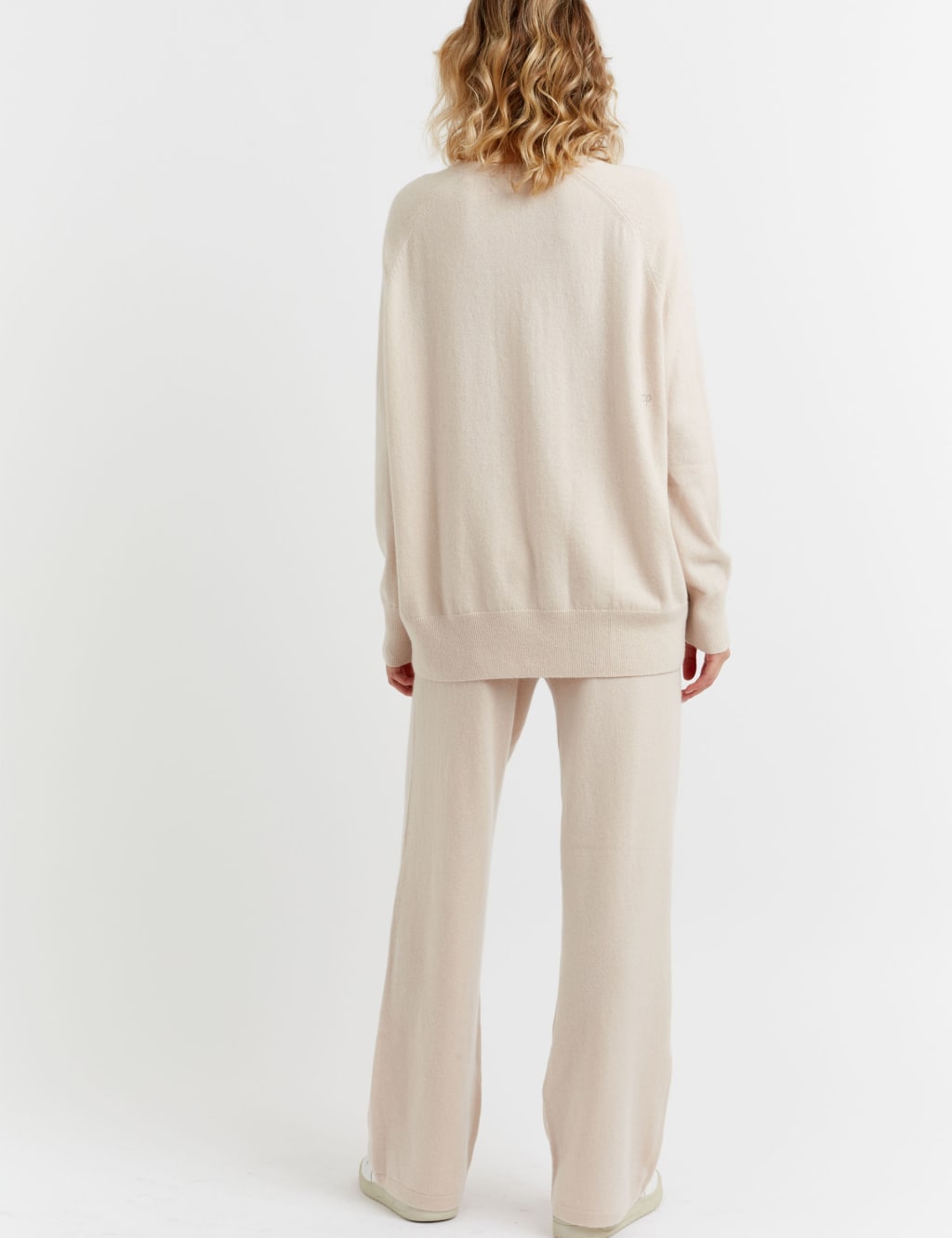 Pure Cashmere Crew Neck Relaxed Jumper 3 of 3