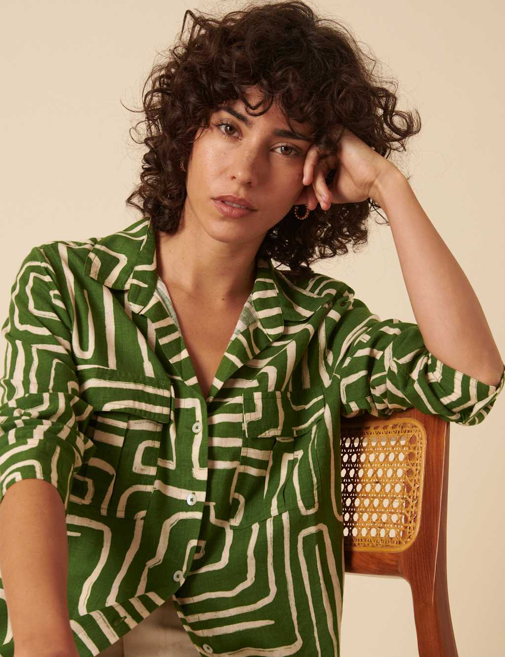 Lyocell Rich Printed Collared Oversized Shirt 2 of 5