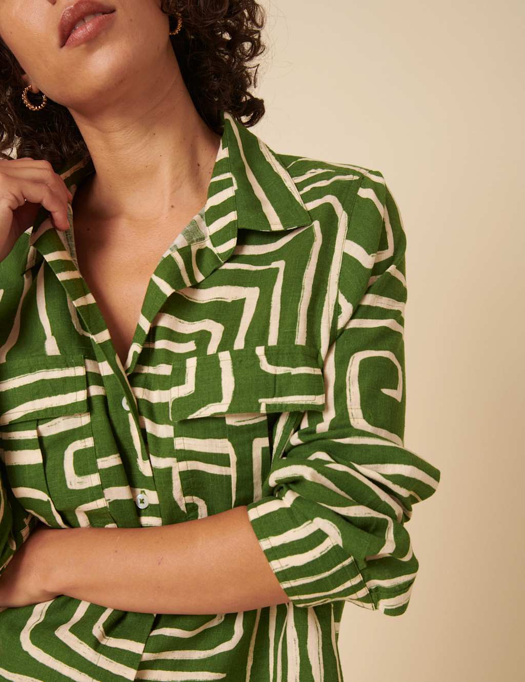 Lyocell Rich Printed Collared Oversized Shirt 4 of 5