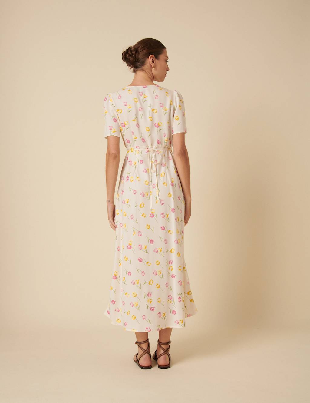 Floral V-Neck Midaxi Tea Dress 2 of 3