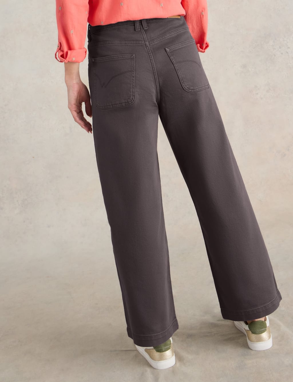 Mid Rise Wide Leg Cropped Jeans 3 of 6