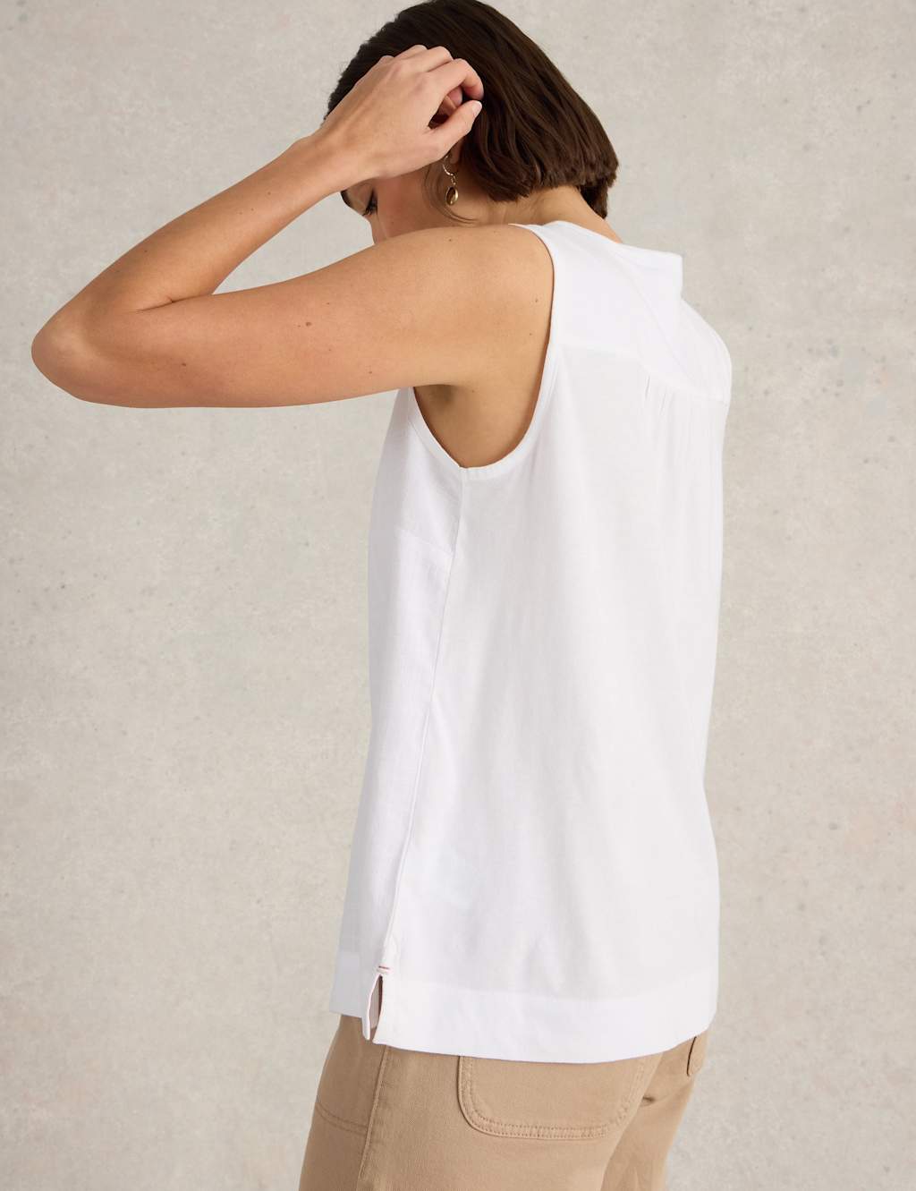 Linen Blend Button Detail V-Neck Vest 4 of 6