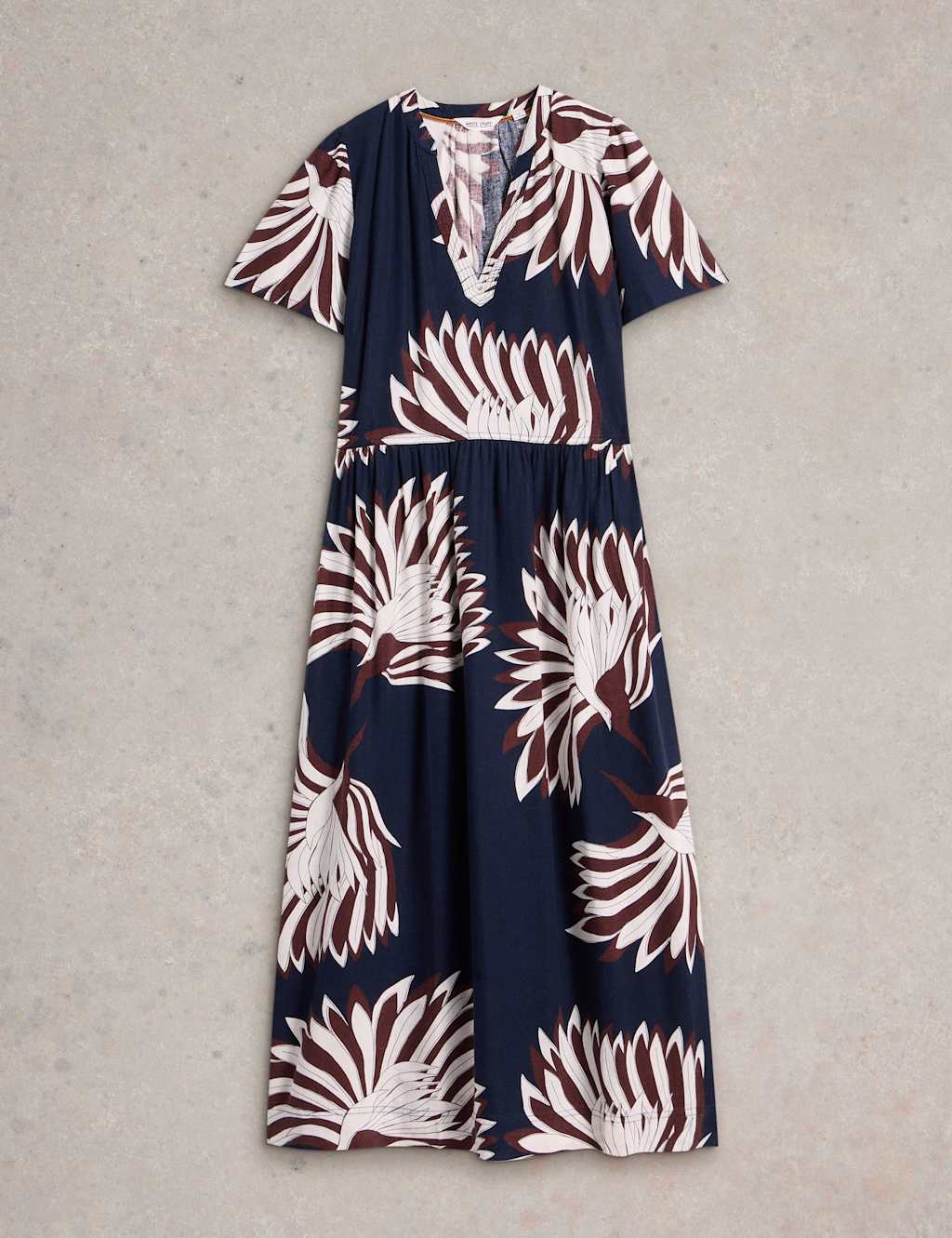Linen Blend Printed V-Neck Waisted Dress 2 of 6