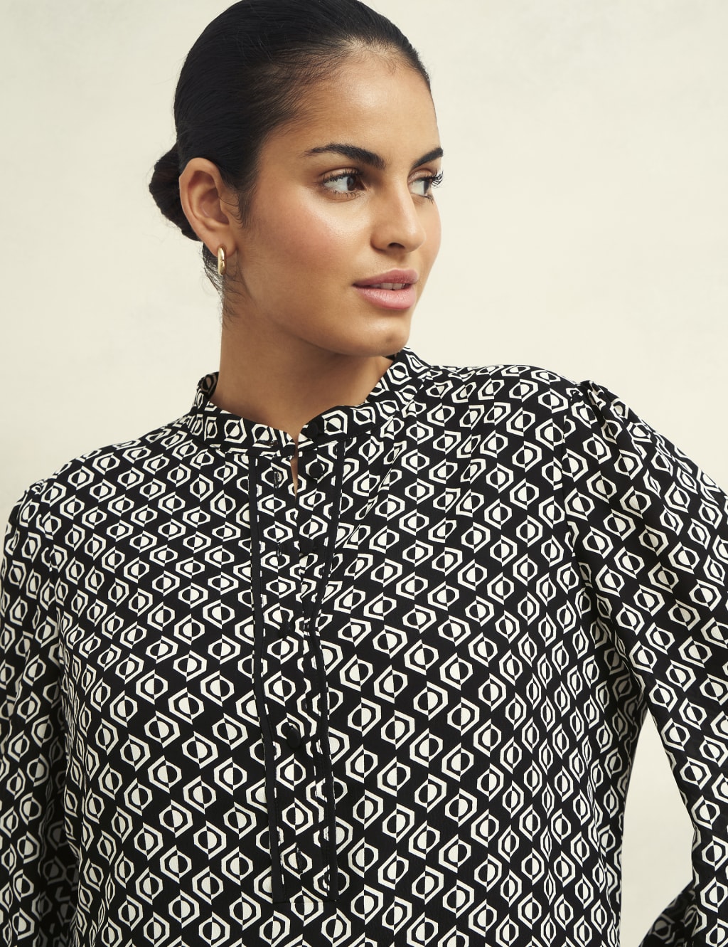 Geometric Button Detail Blouson Sleeve Blouse 5 of 9