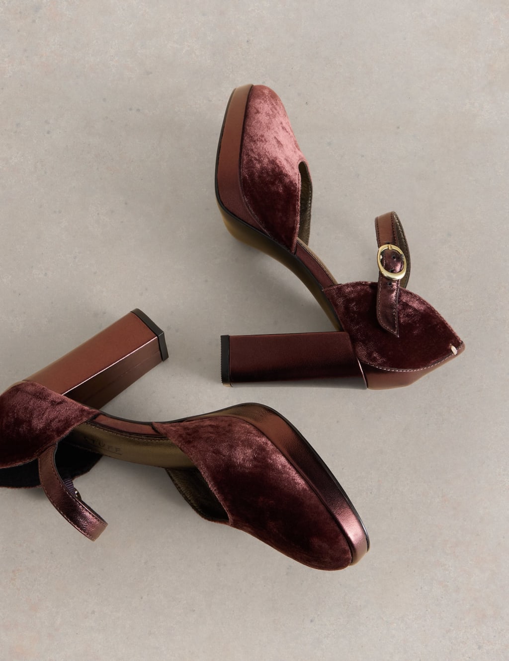 Velvet heels shop