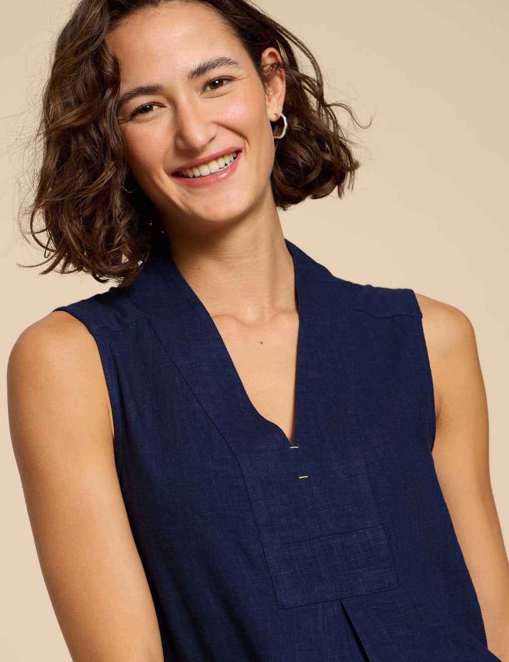 Linen Blend V-neck Sleeveless Shirt 5 of 5