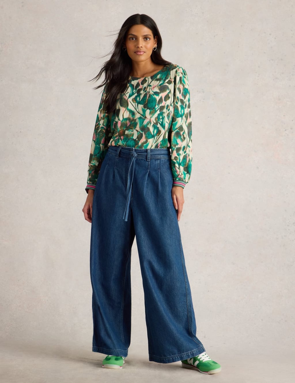 Botanical Print Round Neck Blouse 3 of 6