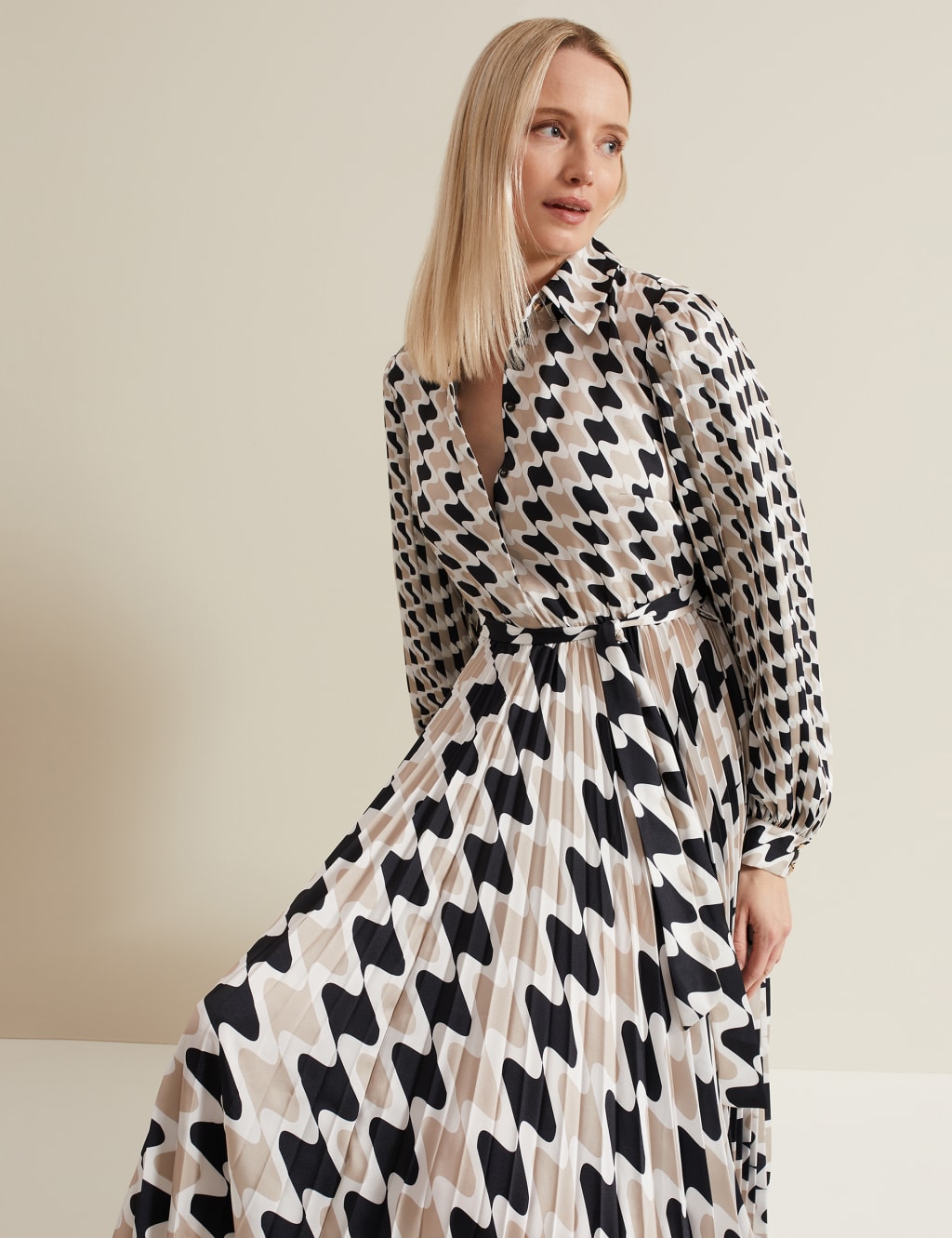 Printed pleated dress clearance