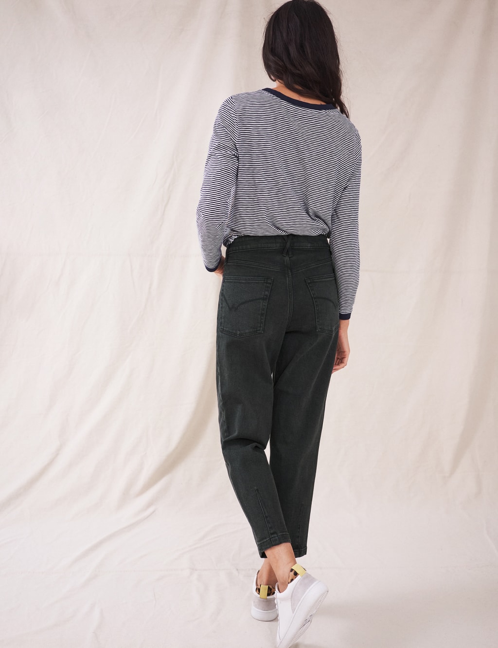 Barrel Jeans with Tencel™ 5 of 6