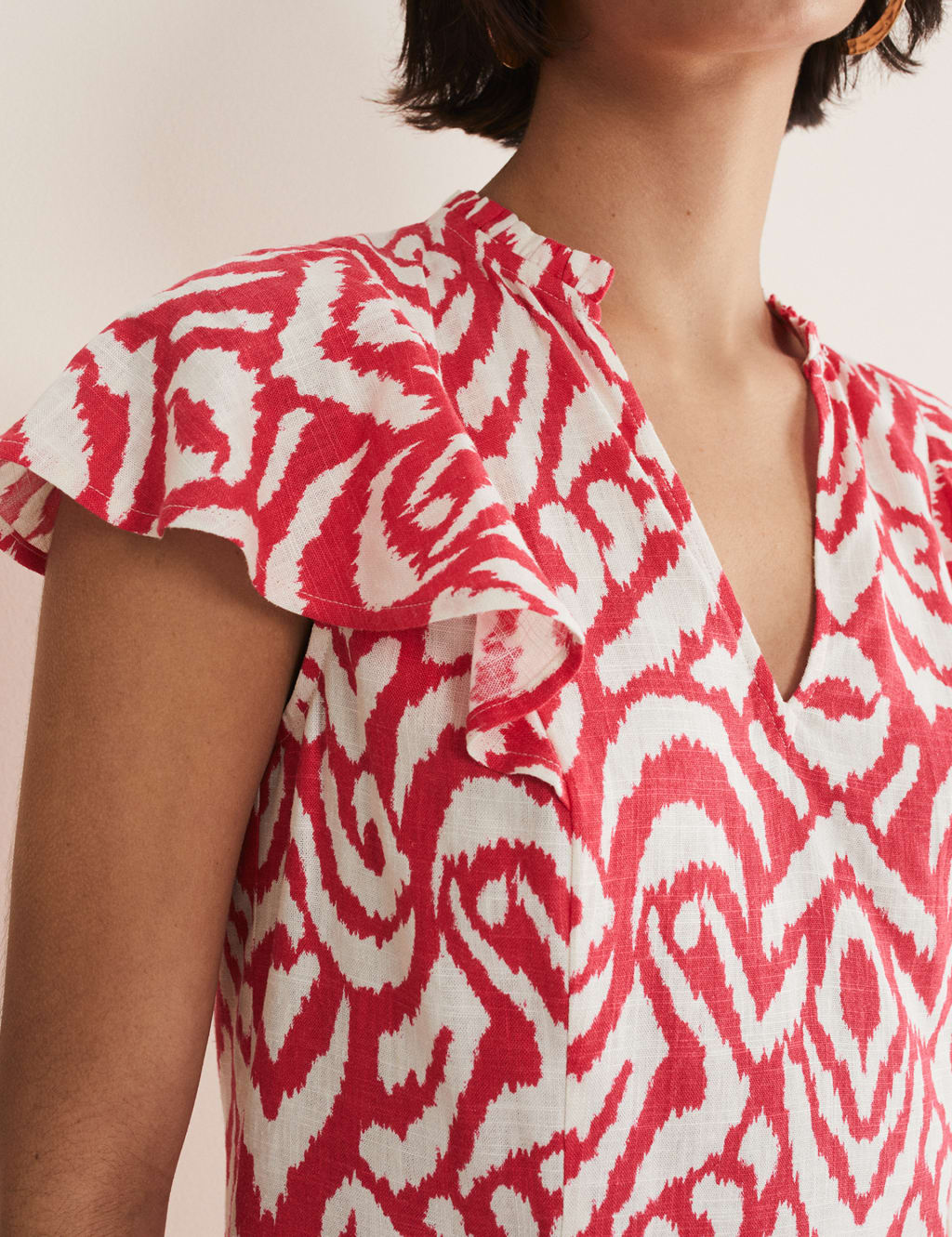 Printed V-Neck Top with Linen 6 of 6