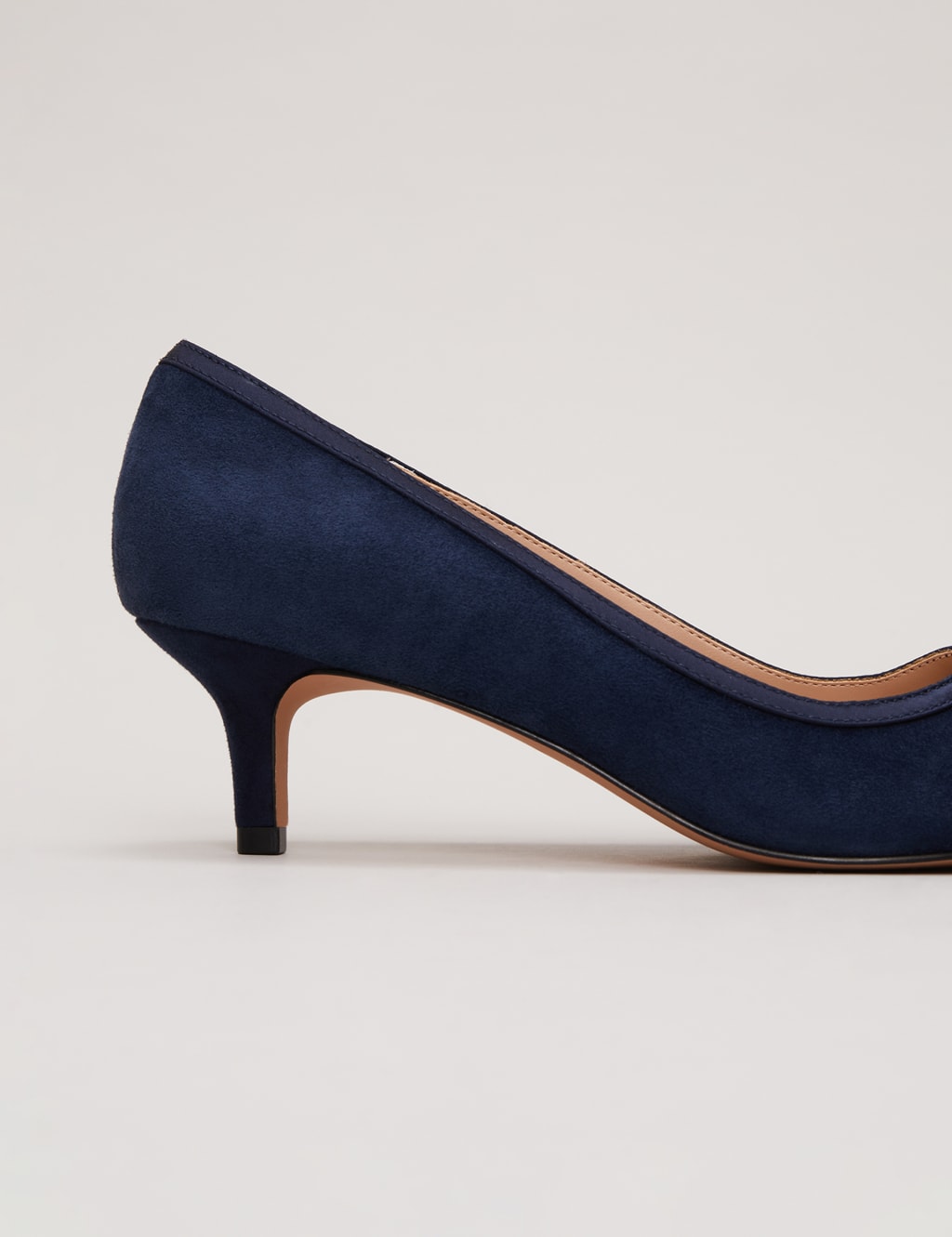 Pointed low heel shoes clearance