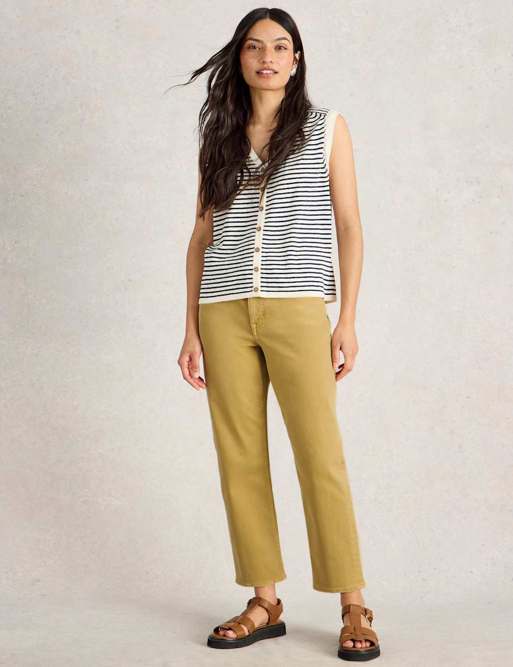 Mid Rise Straight Leg Cropped Jeans 3 of 6