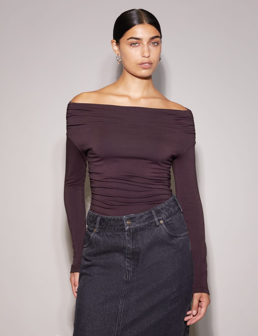 Off the shoulder look outlet