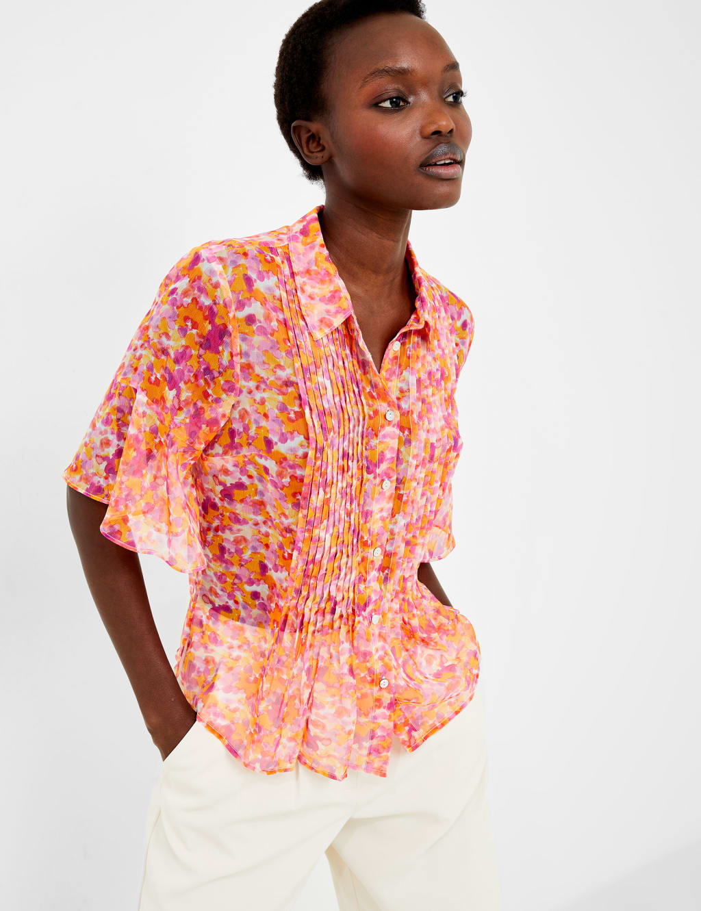 Umgee Floral Collared Short Sleeve Blouse