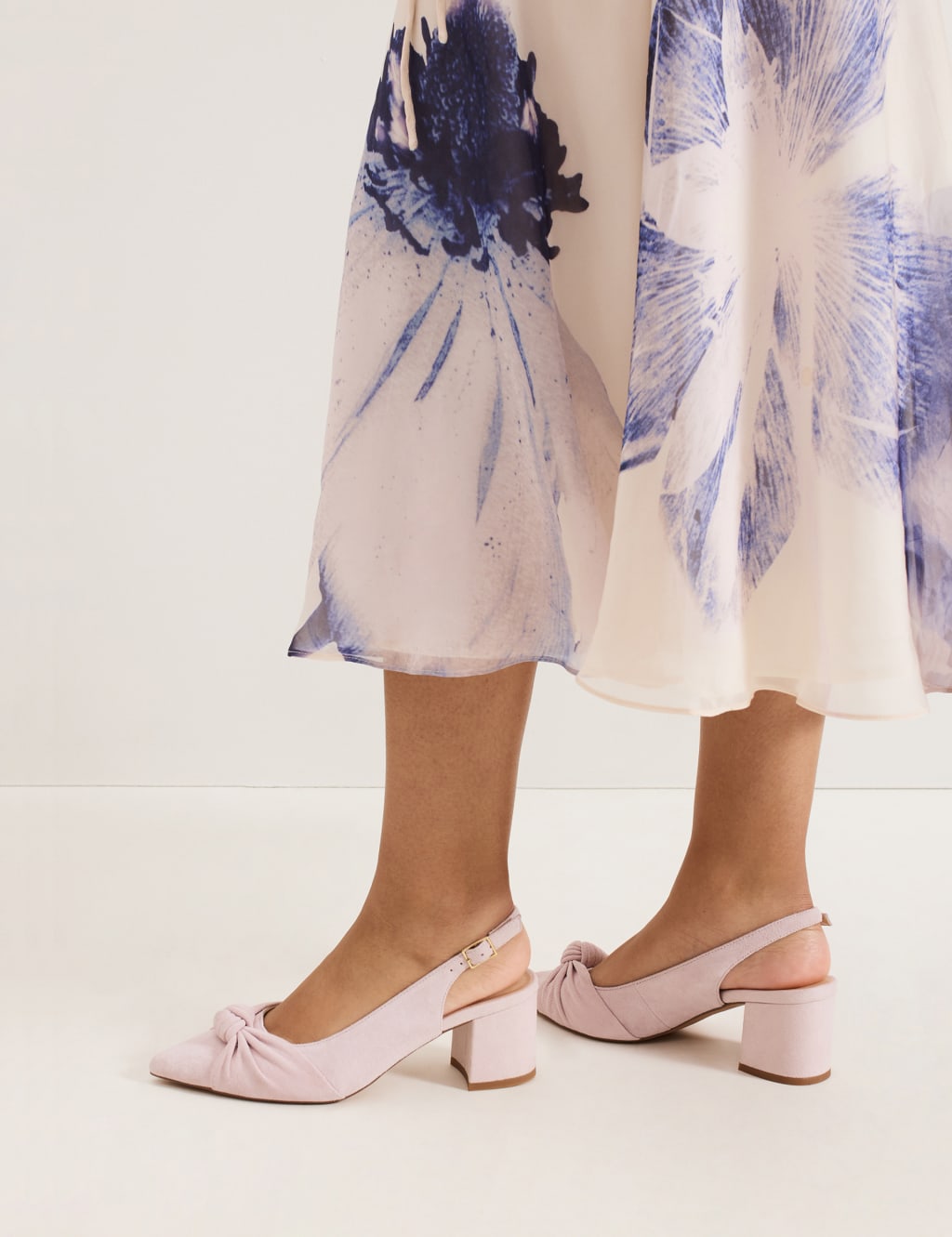 Leather Knot Block Heel Pointed Court Shoes 3 of 9