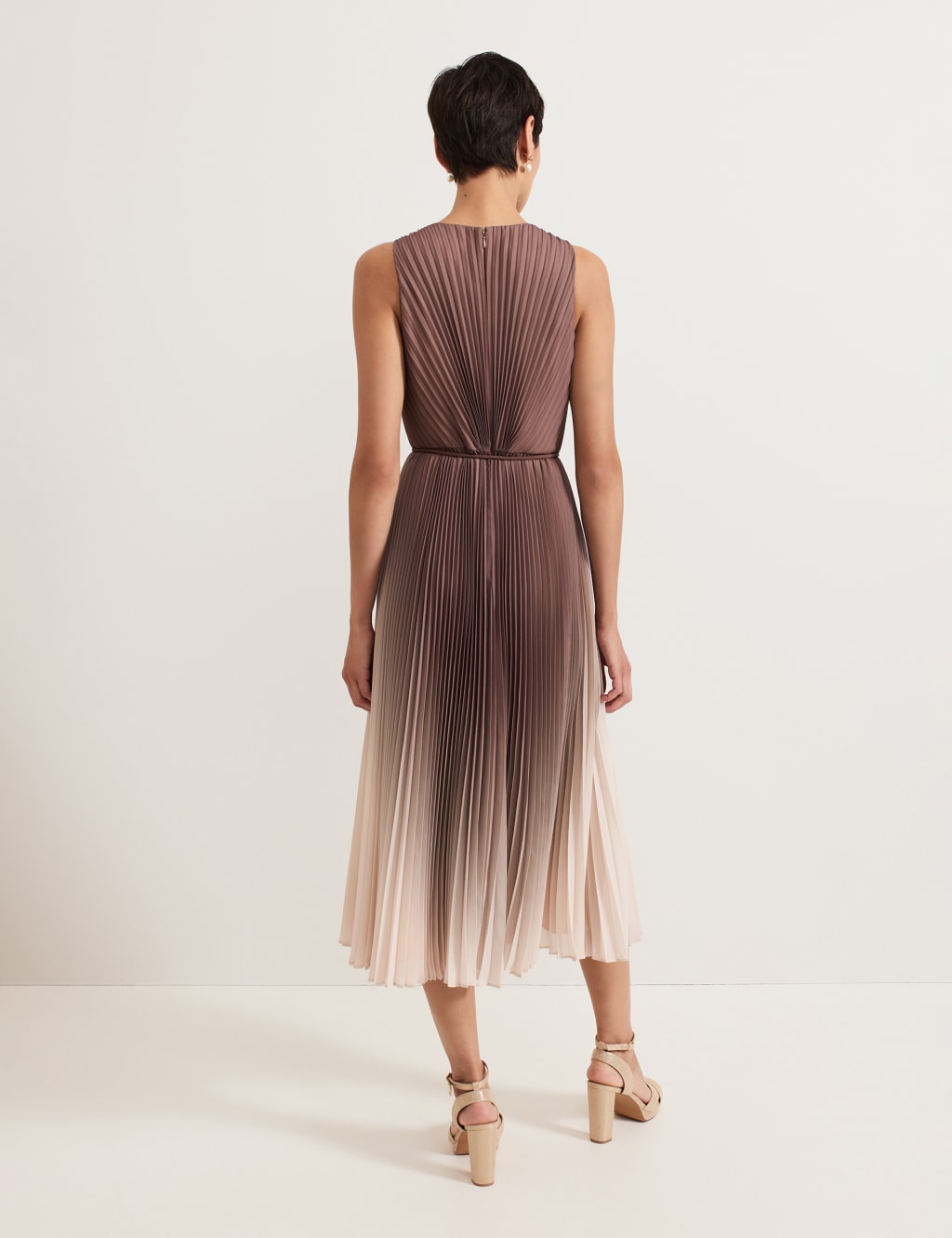 Ombre Round Neck Midi Skater Dress 3 of 8