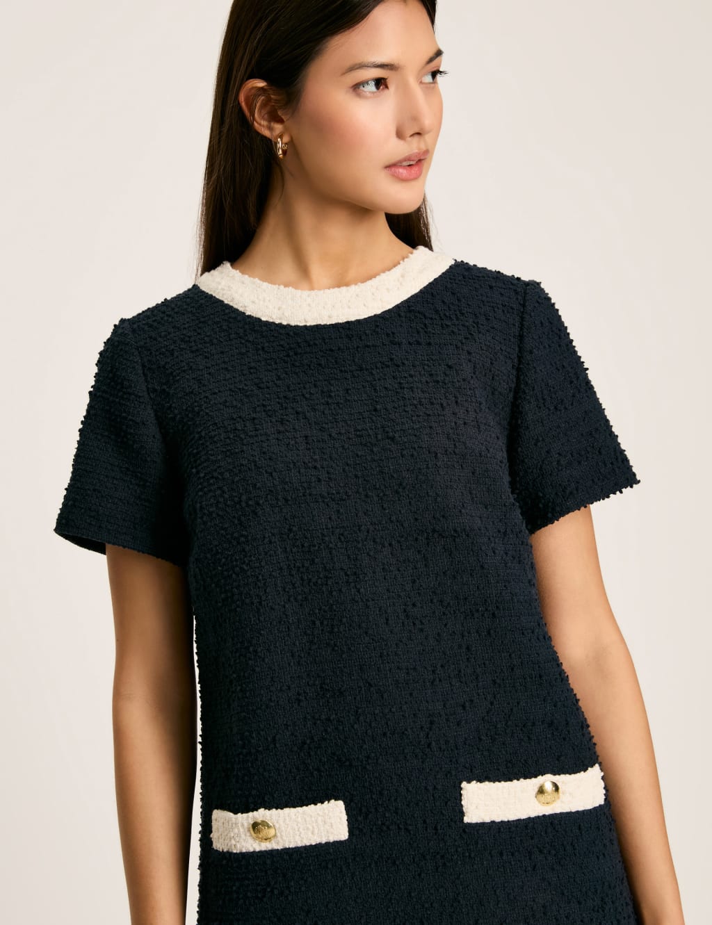 Round neck shift dress outlet