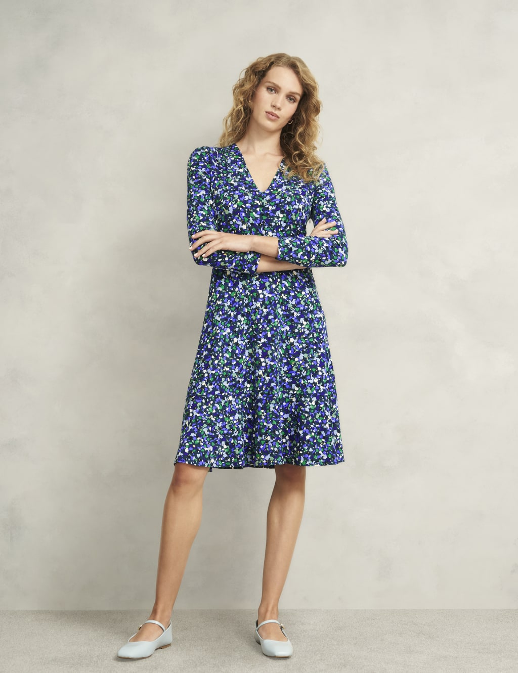 Jersey Floral V-Neck Knee Length Skater Dress 8 of 9