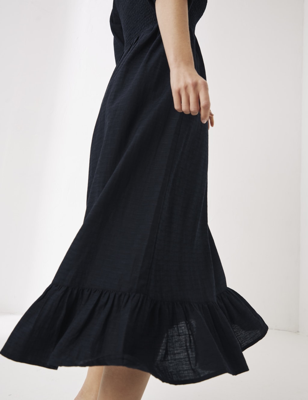 Textured Midi Tiered Dress with Linen 4 of 5