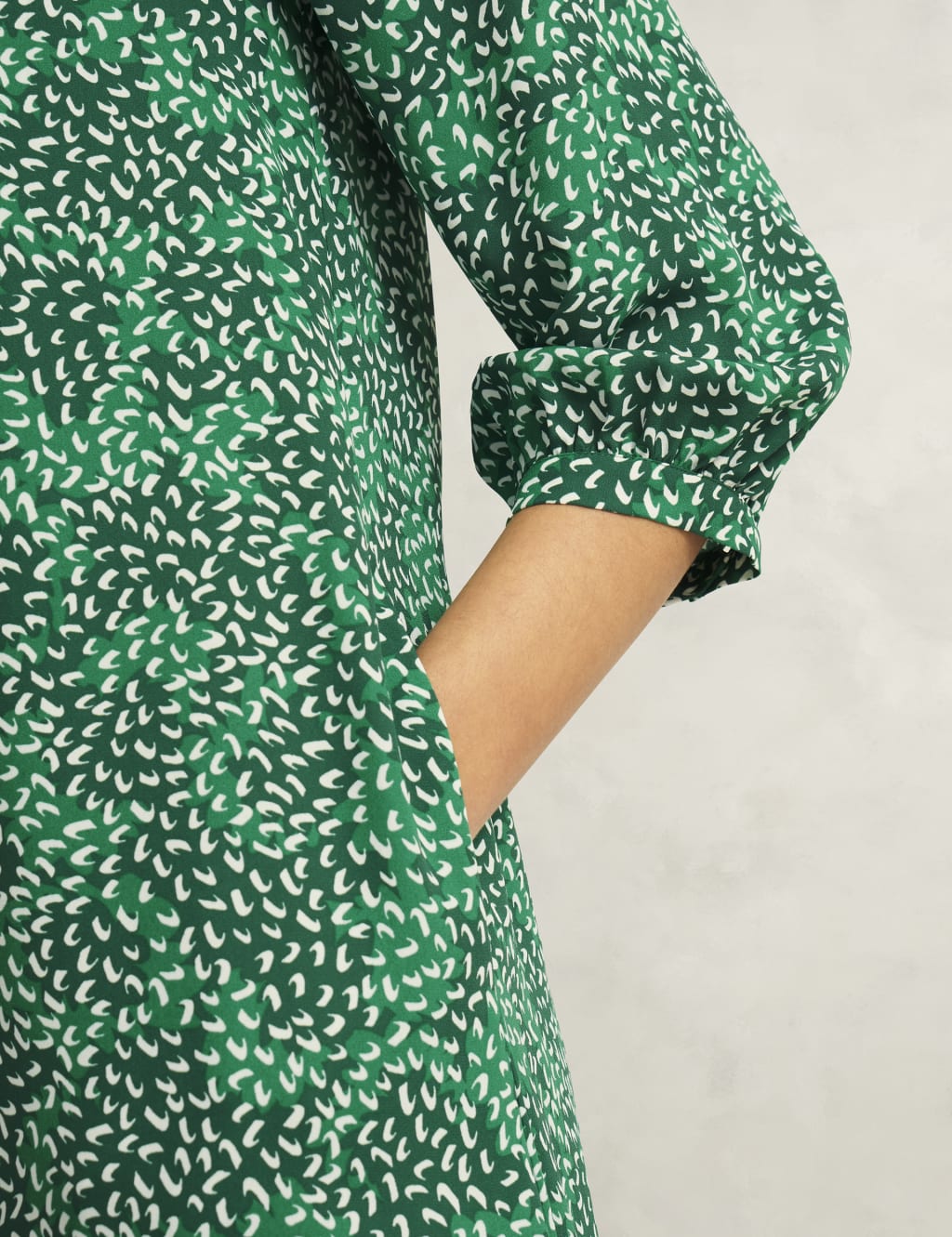 Laurel Printed V-Neck Mini Shift Dress 6 of 7
