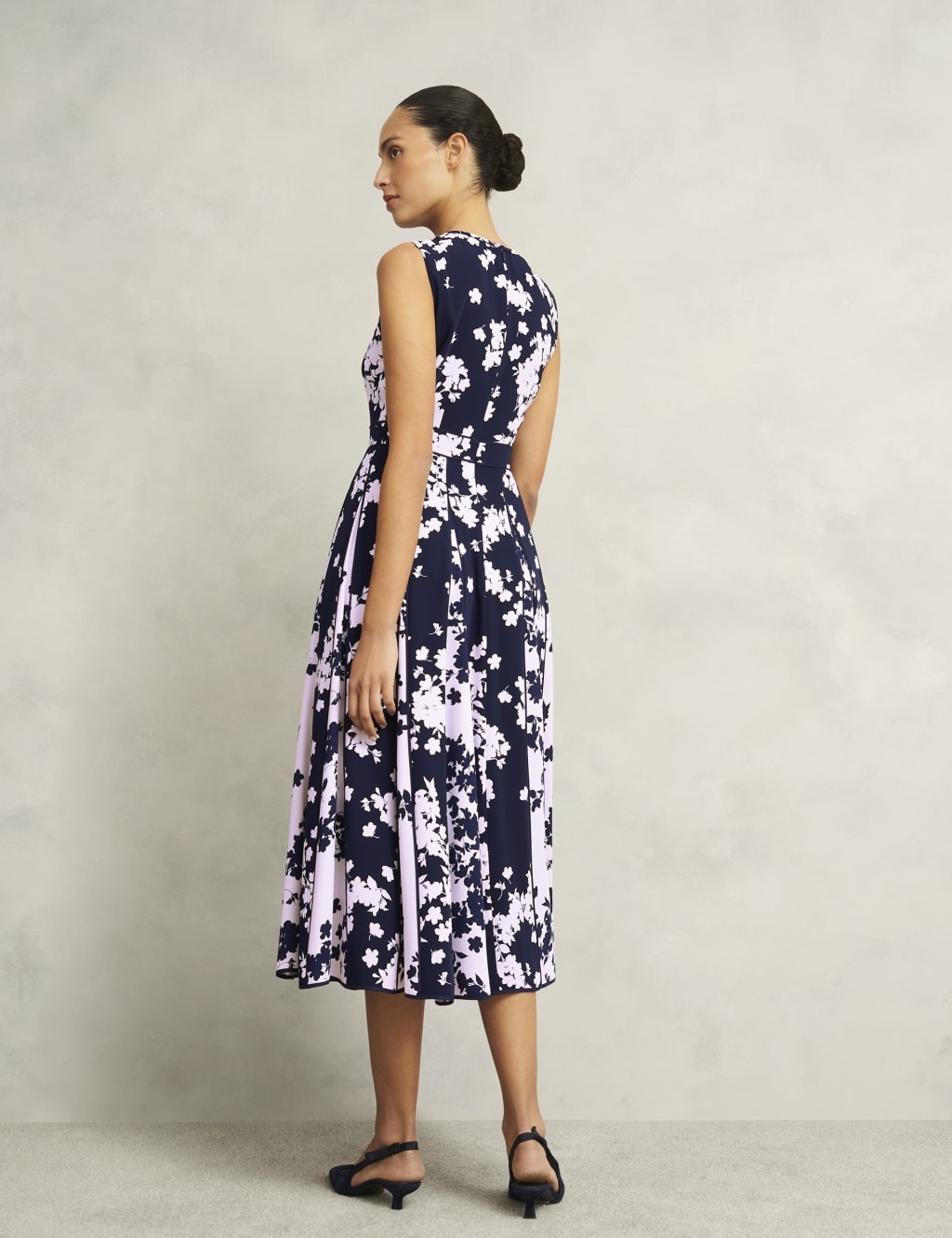 Angelica Floral Knee Length Skater Dress 3 of 8