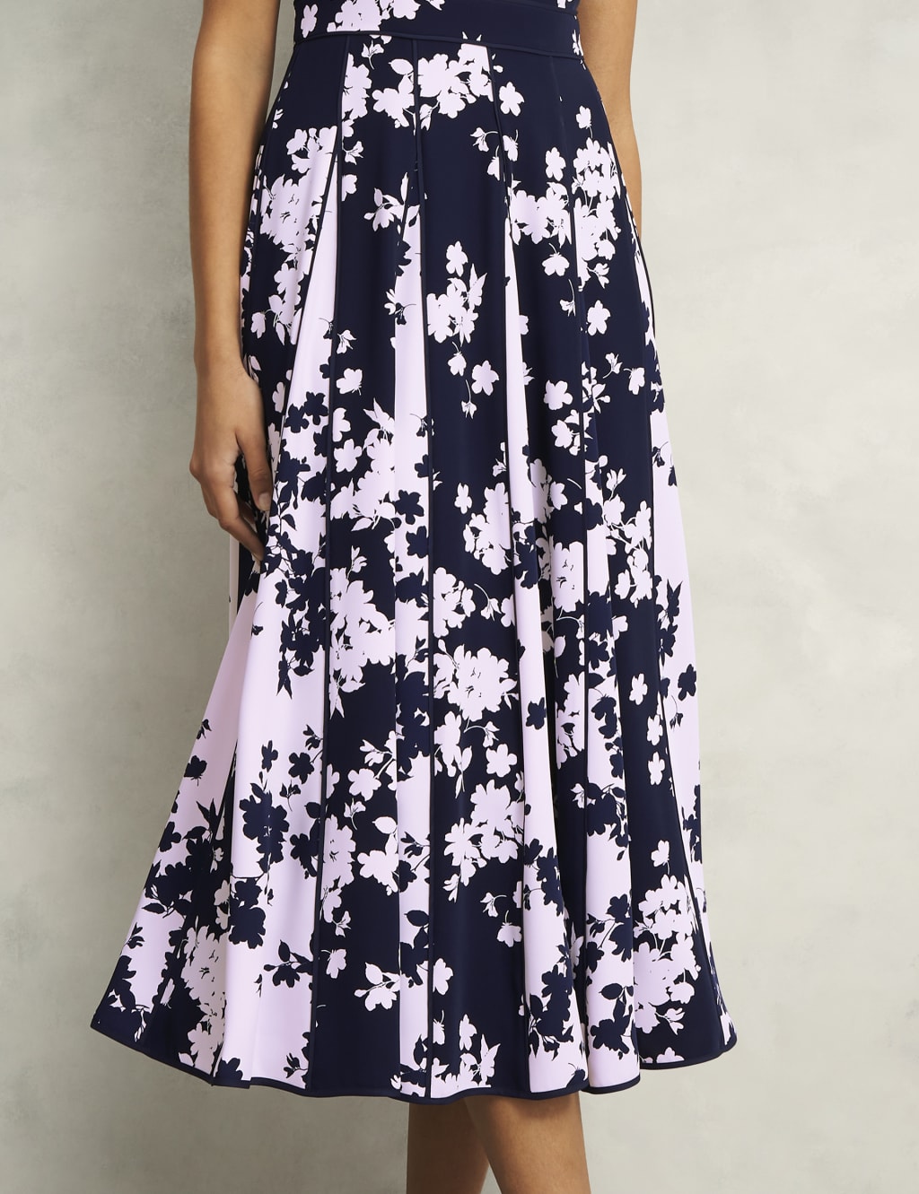 Angelica Floral Knee Length Skater Dress 6 of 8