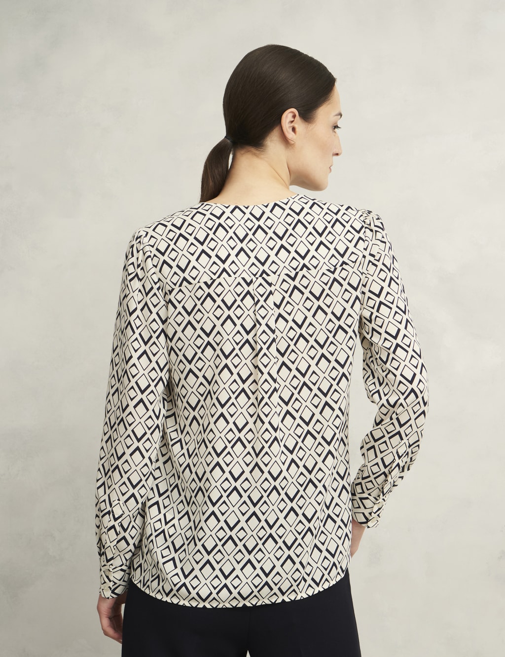 Geometric Crew Neck Blouse 3 of 7