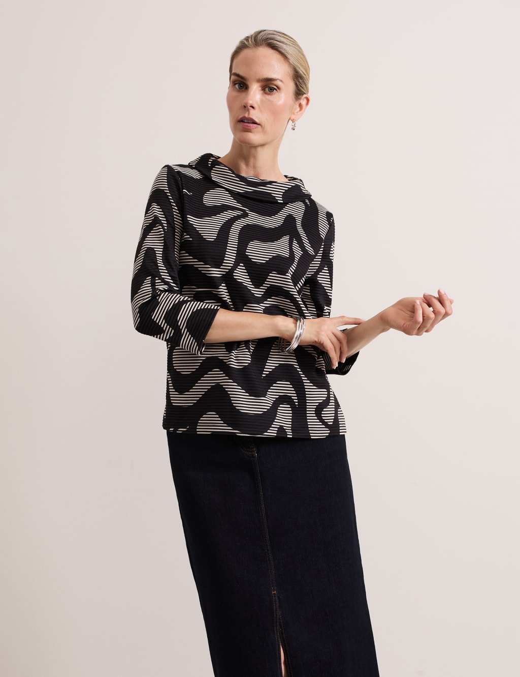 Cotton Rich Textured Abstract Top QT 1 of 6