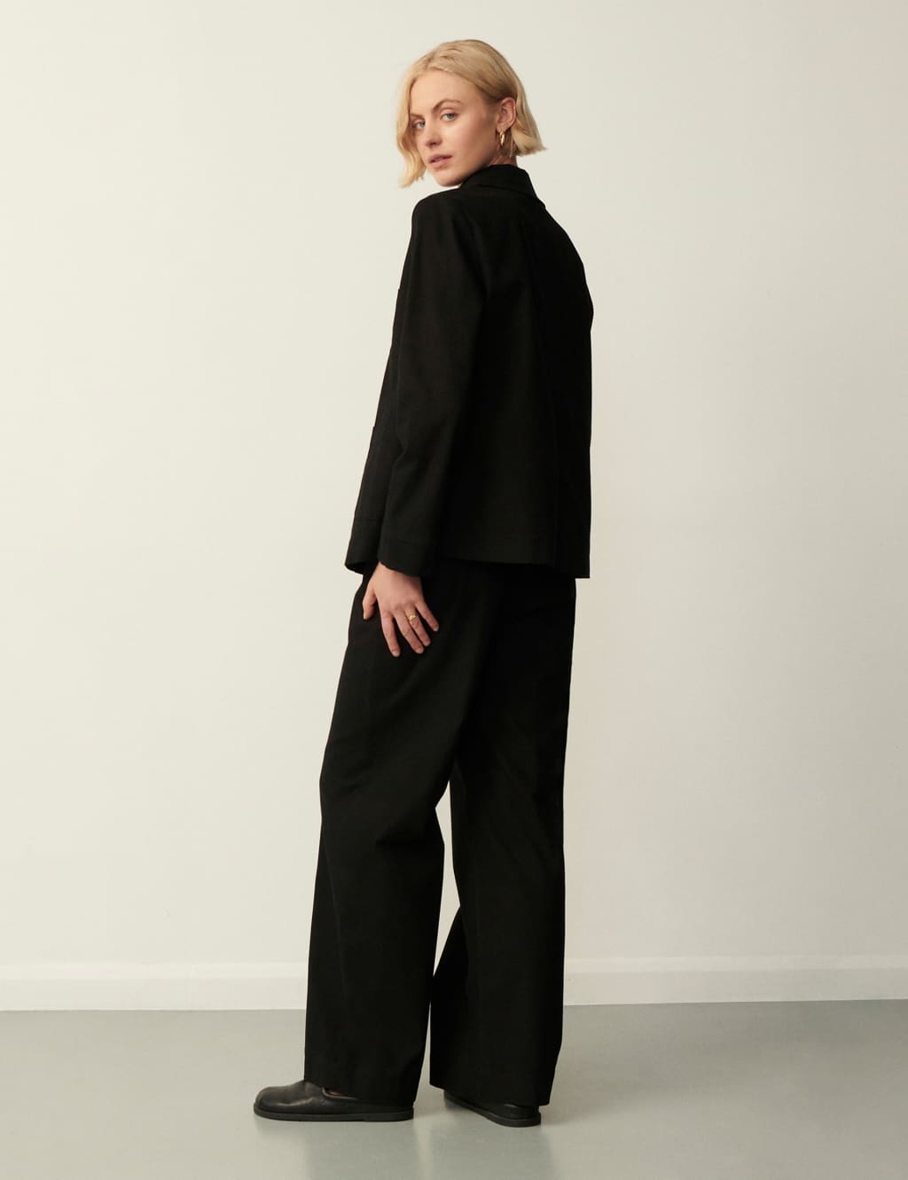 Short Jacket 4 of 4