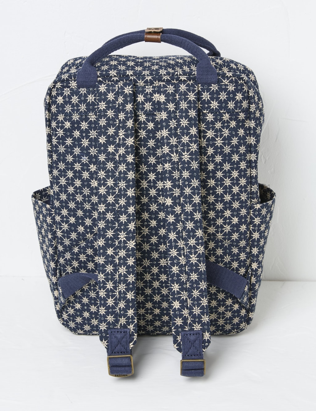 Geometric backpack outlet