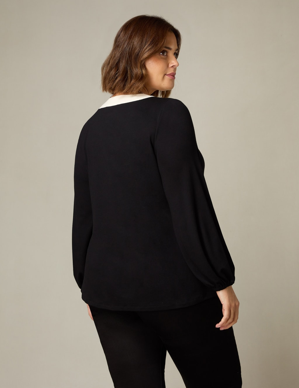 V-Neck Top 3 of 4