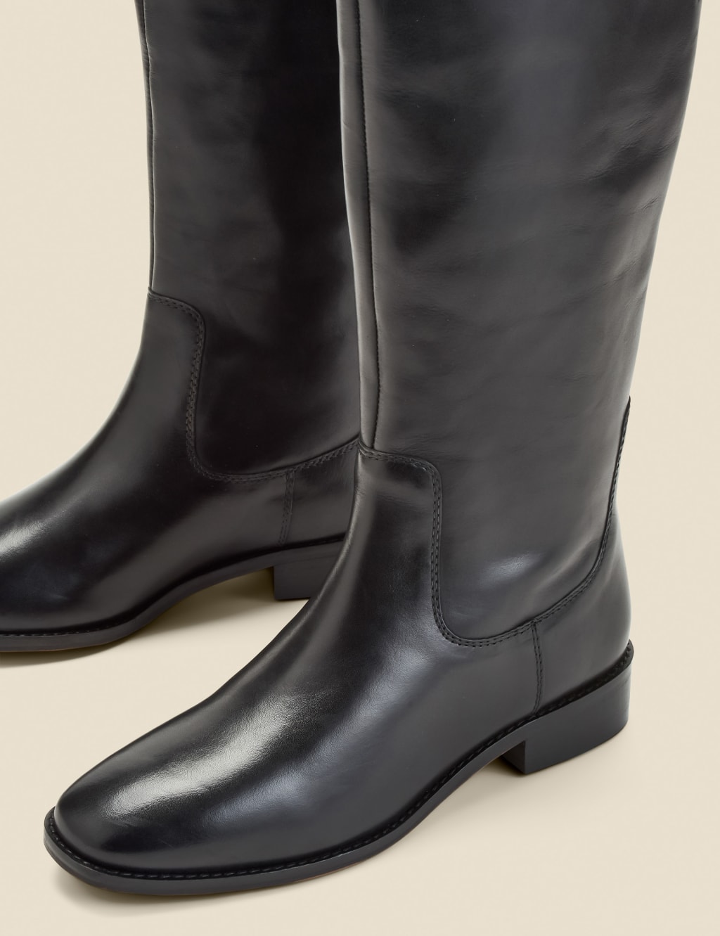 Square Toe Flat Leather Boots