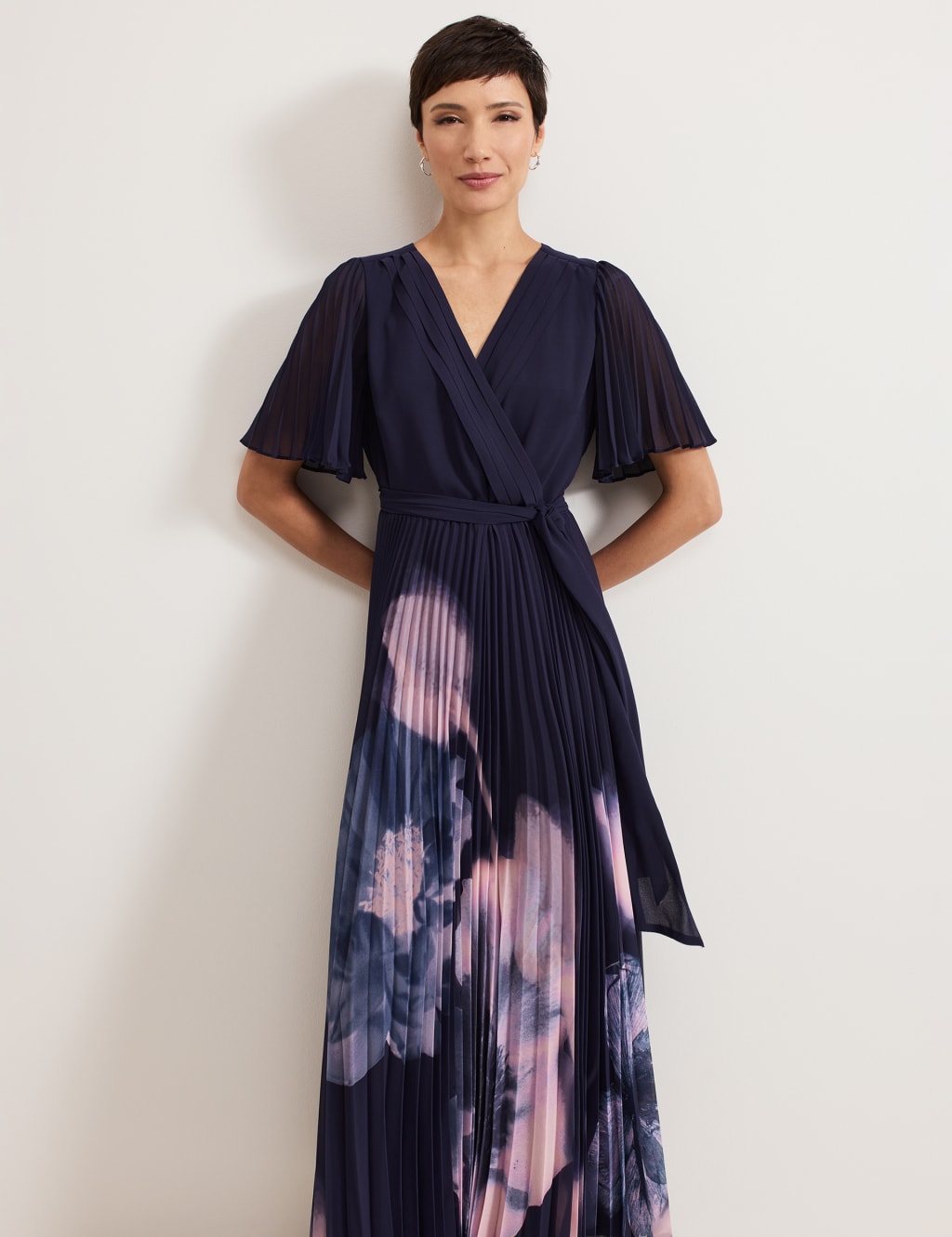 Floral V-Neck Pleated Maxi Skater Dress 4 of 7