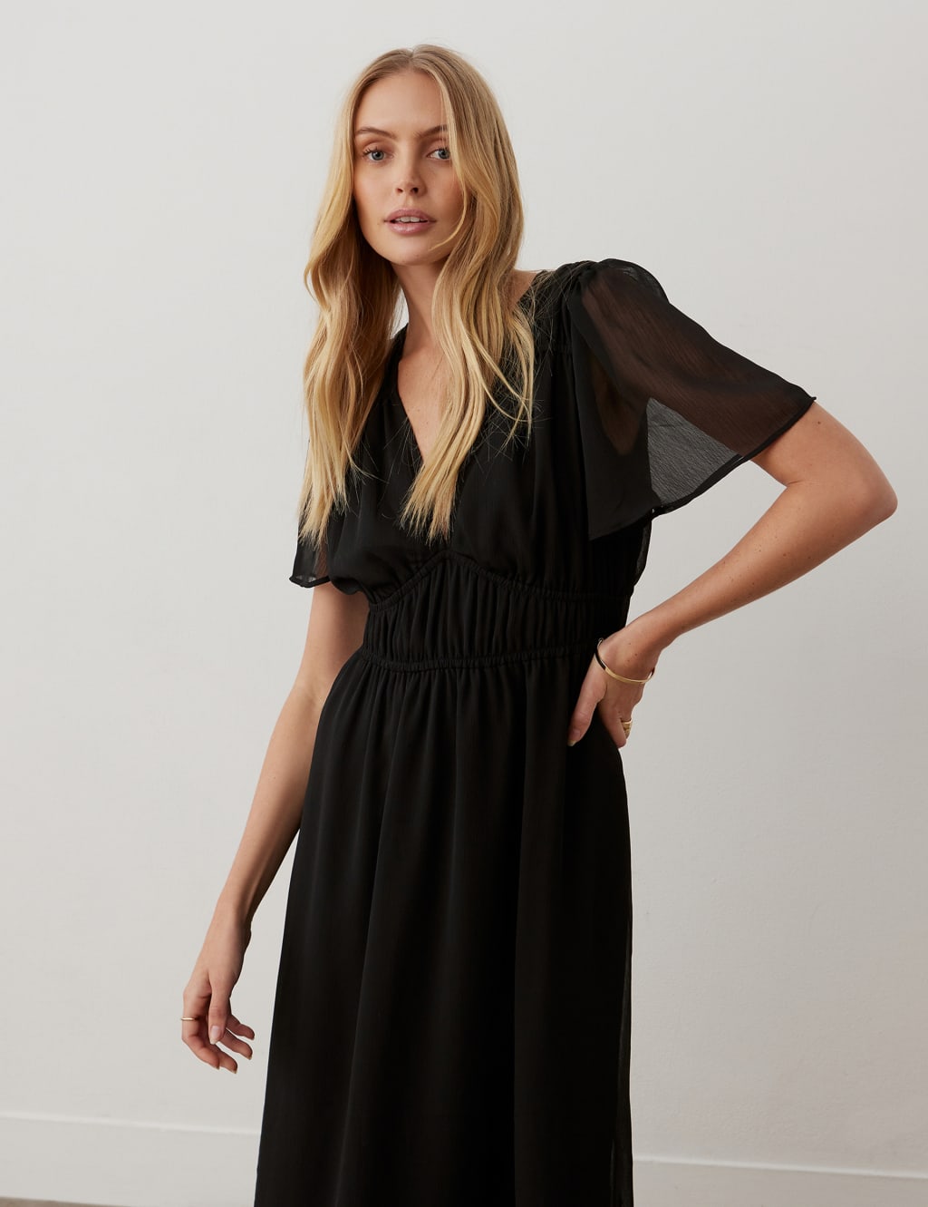 V-Neck Midaxi Waisted Dress 3 of 5