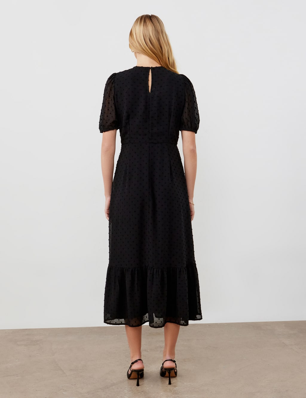 V-Neck Puff Sleeve Midaxi Tiered Dress 2 of 4