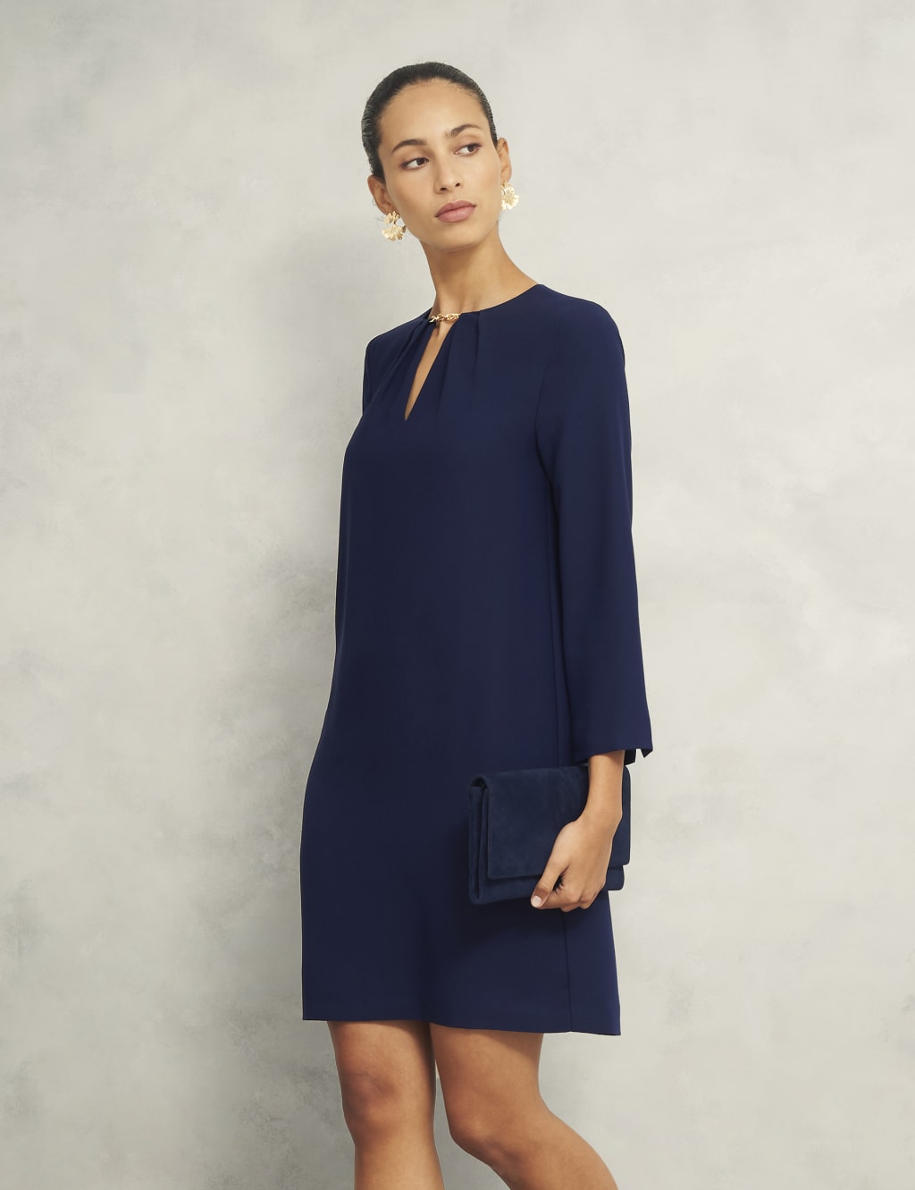 V-Neck Knee Length Shift Dress 3 of 7