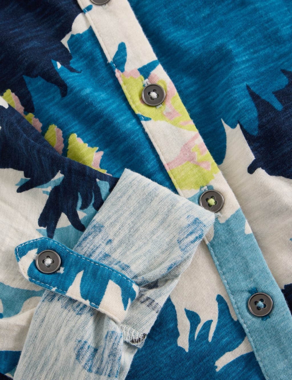 Jersey Printed Collared V-Neck Shirt 6 of 6