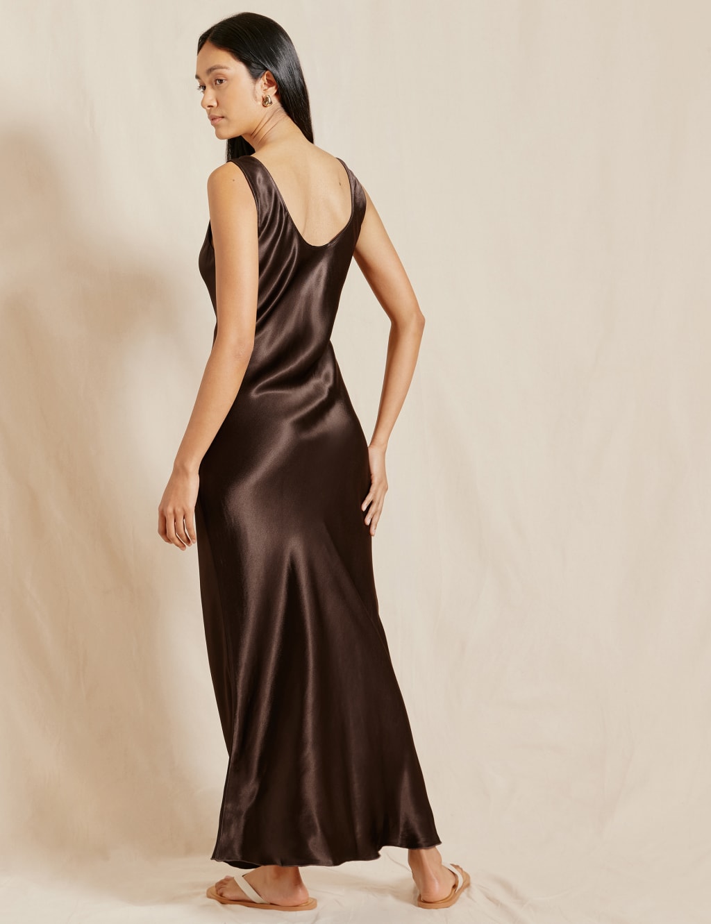 Satin Scoop Neck Maxi Column Dress 3 of 4