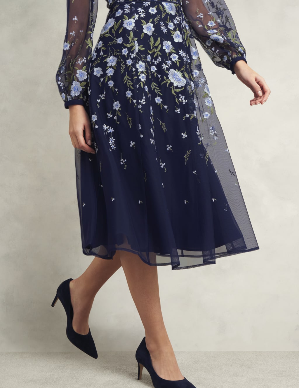 Floral Embroidered Midi Waisted Dress 5 of 7