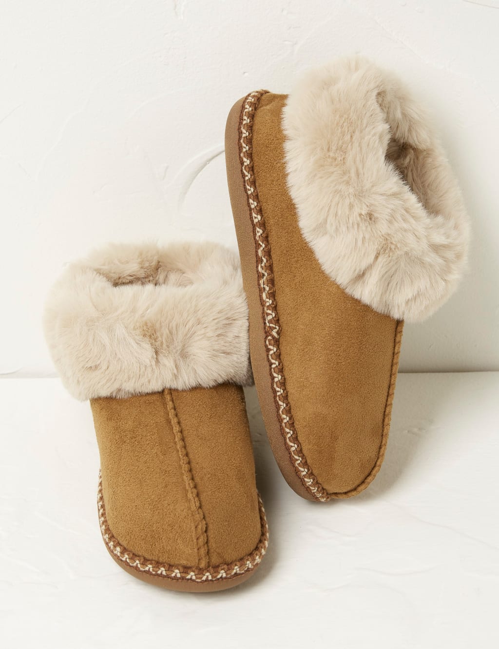 Furry slipper boots store